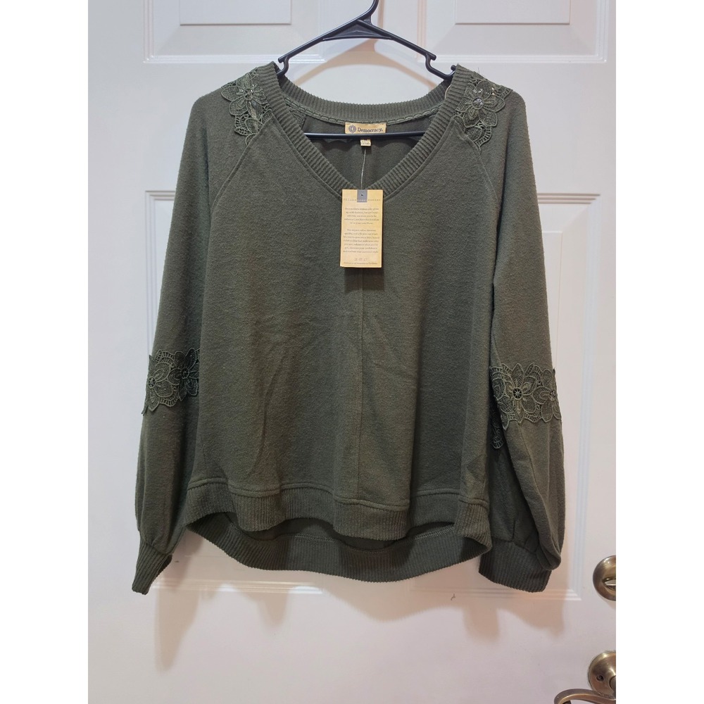 NWT Democracy Olive Green Crochet Lace V-Neck Sweater Top - Size M